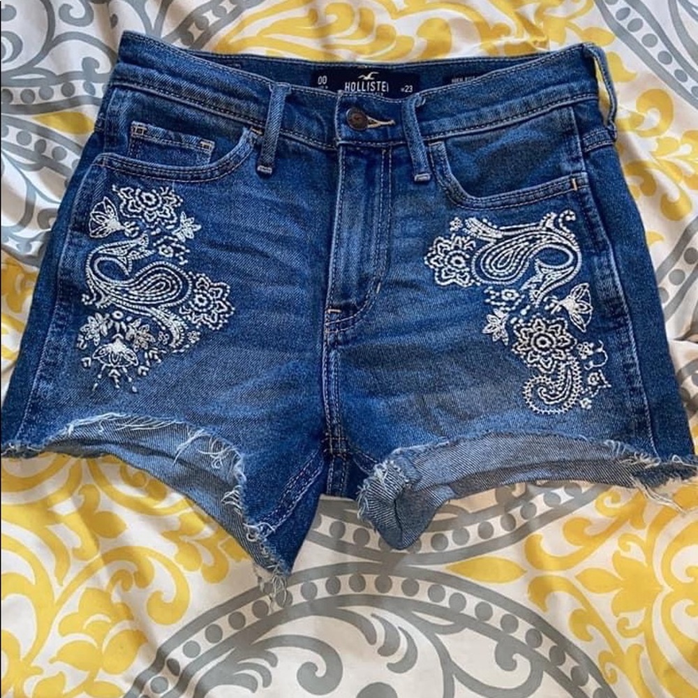 Hollister high rise shorts